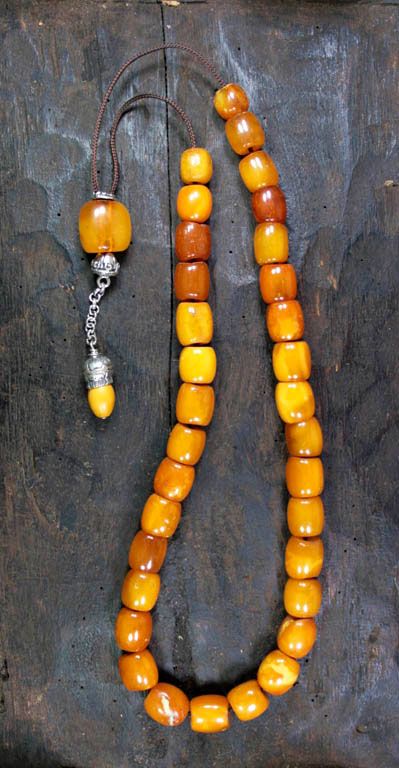 Antique Amber Kahraman collectible worry beads Worry Beads, African Accessories, Bagan, Ancient Jewelry, Amber Necklace, Amber Beads, African Beads, Amber Jewelry, Jewelry And Accessories