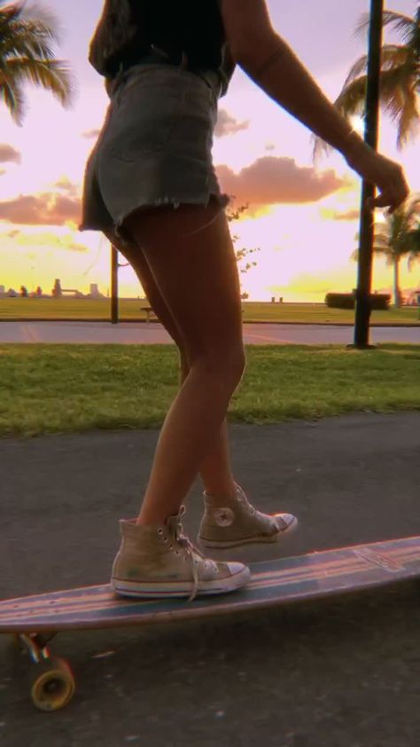 Longboarding Aesthetic, Long Boards, Long Boarding Aesthetic, Long Board Aesthetic, Hannah Leigh Tiktok, Longboard Dancing, Long Board, Long Boarding, Longboard Aesthetic