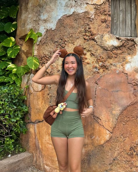 good old animal kingdom 🤎🦒🍃