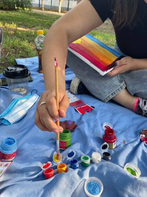 Beach Moodboard, Picnic Painting, Painting Picnic, Imagenes Aesthetic, Picnic Inspo, Happy Ideas, Outdoor Painting, Outdoor Paint, Artist Aesthetic