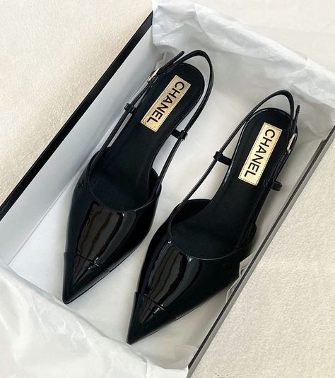 Pernille Teisbaek, Chanel Heels, Stylish Heels, Ysl Heels, Classy Shoes, Heel Design, Black Heel, Aesthetic Shoes, Elegant Shoes