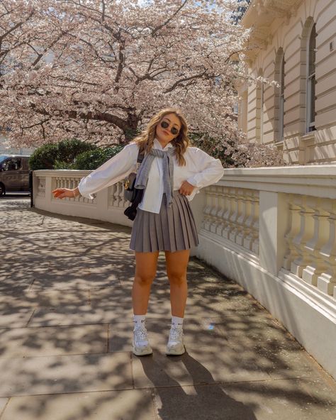 Preppy Midsize Fashion, Mid Size Preppy Outfits, Mid Size Petite Outfits, Mid Size Petite Fashion, Midsize Preppy Outfits, Petite Girl Outfits Aesthetic, Petite Midsize Outfits, Mid Size Skirt Outfit, Mid Size Outfits Aesthetic