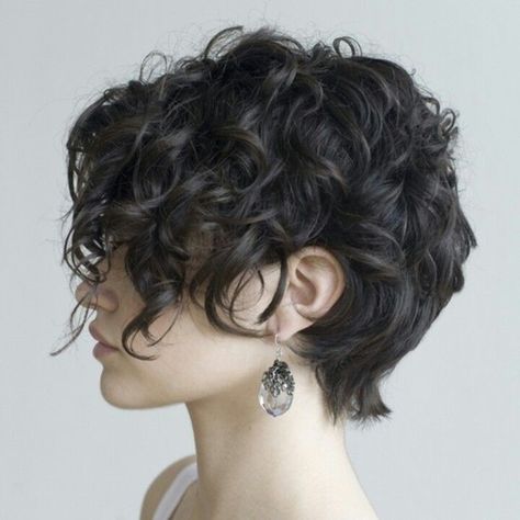 Estilos de cabello corto para mujeres con cabello rizado Curly Pixie Haircuts, Girls Short Haircuts, Curly Pixie Cuts, Short Curly Haircuts, Short Hairstyles For Thick Hair, Haircuts For Curly Hair, Girl Haircuts, Penteado Cabelo Curto, Vanessa Hudgens