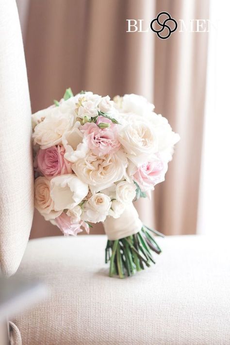 Lilies White, Round Bouquet, Blush Bouquet, Bridal Bouquet Flowers, Blush Bridal, White Wedding Bouquets, Pink Bouquet, Pastel Wedding, Floral Arch