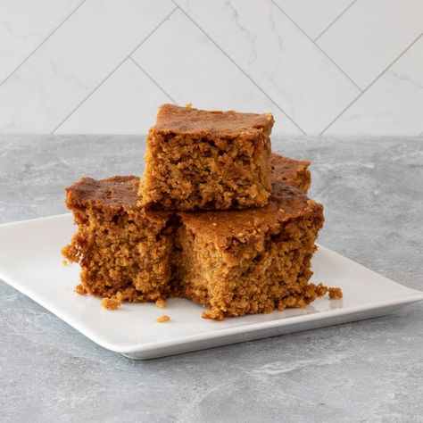 Parkin Cake Recipes Yorkshire, Yorkshire Parkin Recipe, Parkin Cake Recipe, Autumn Bakes, Yorkshire Recipes, Parkin Recipes, Yorkshire Parkin, English Dinner, Baking Bowl