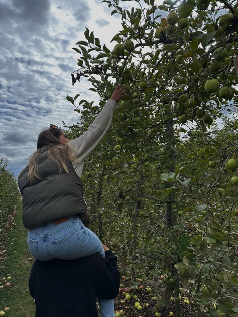 Fall, couple, apple picking, boyfriend, soft launch, Ontario, Date idea, Fall outfit, Pumpkin Picking Pictures, Boyfriend Soft Launch, Apple Picking Pictures, Fall Couple Pictures, Alphabet Dating, Fall Couple Photos, Fall Couple, Soft Launch, Fall Dates