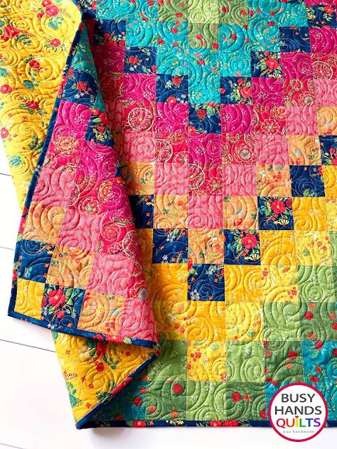 Around The World Quilt Pattern, Trip Around The World Quilt, Easy Quilting Design, Around The World Quilt, Pattern Quilt, Heirloom Quilt, Cute Quilts, Easy Quilt Patterns, Quilt Binding