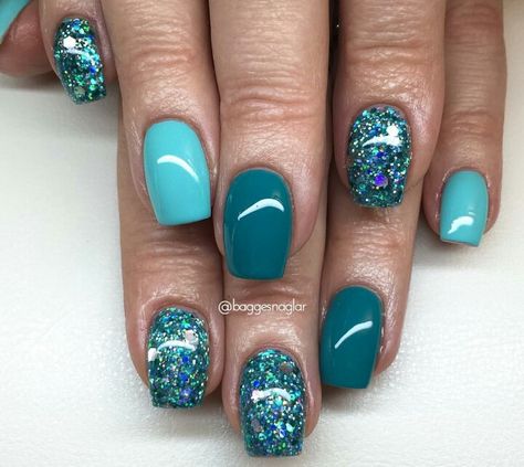 Teal Glitter Nails, Teal Nail Designs, Sns Nails Colors, Cruise Nails, Aqua Nails, Teal Nails, Turquoise Nails, Glitter Gel Nails, Green Nail