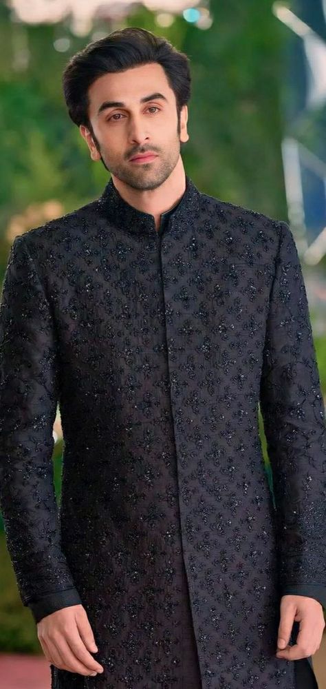 Indian Wedding Outfits For Men Classy, Indo Western Outfits For Men, Traditional Indian Mens Clothing, Indo Western Dress For Men, Indian Wedding Suits Men, Indian Wedding Clothes For Men, Sherwani For Men Wedding, Wedding Kurta For Men, Groom Dress Men