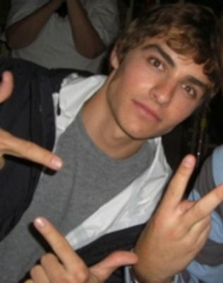 Rare dave franco. Drew Seeley, Franco Brothers, Dave Franco, Mr Men, James Franco, Celeb Crush, Hottest Guy Ever, Hot Actors, Attractive Guys