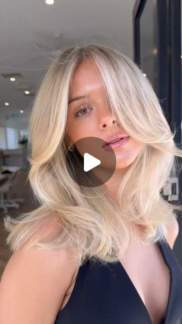 behindthechair.com on Instagram: "* Old Money Blonde hunty 🤌🏻 ...  via @kirstyannehair  —— I think my favourite thing about doing hair is actually the finish!!! Blow dry, clips, spray the works!!! I love the drama of showing it off to your clients 😭❤️ • • • • • #BEHINDTHECHAIR #btcReelQuickie #hairReels #originalmineral#haircut#hairstylist#haircolor #blondehair #longhair #shorthair #hairdresser #straighthair #hairgoals #healthyhair #balayage hair #volumehair#faceframing #creamyblonde #blowdry #blowout #longlayers #btckirstyannehair" Mid Length Bouncy Blow Dry, Medium Length Blonde Hair Blowout, Mid Length Blonde Hair Blowout, Blonde Blow Dry, Light Blonde Blowout, Bouncy Blow Dry, Shoulder Length Blonde, Blow Dry Hair, Creamy Blonde