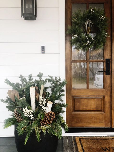 Winter Front Porch Pot Styling Winter Front Porch Decor, Winter Front Porch, Outdoor Christmas Planters, Front Porch Decor Ideas, Winter Planter, Christmas Pots, Christmas Planters, Home Entrance, Christmas Front Porch