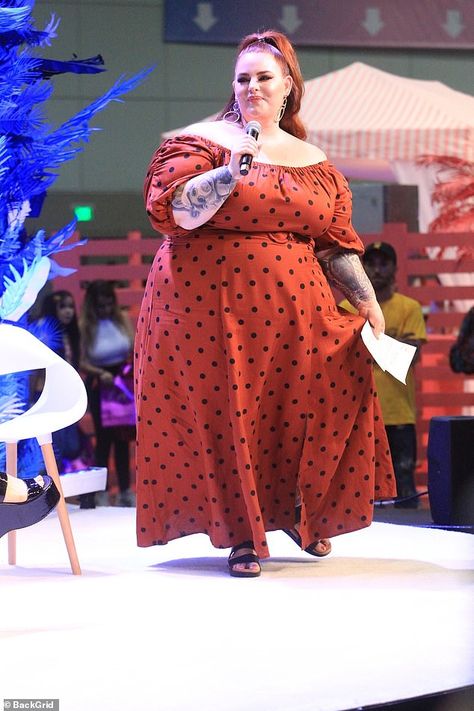 Fat Cosplay Plus Size, Leopard Print Dresses, Curvy Red Head Woman, Morbidly Obese Women, Cute Plus Size Clothes, Tess Holliday, Big Girl Meme, Fat Art, Plus Size Inspiration