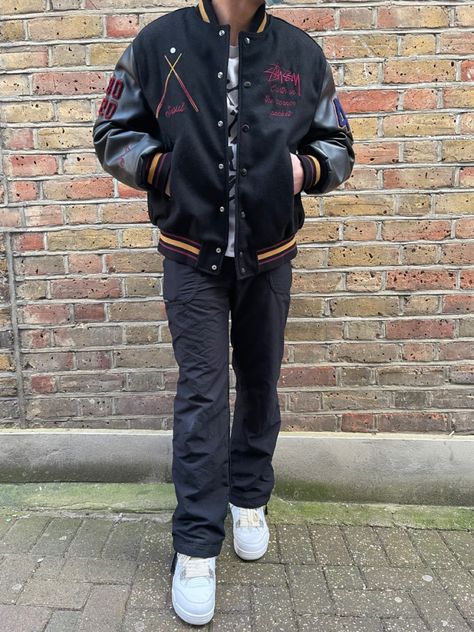 Stussy Jacket, Senior Jackets, Varsity Jacket Outfit, Streetwear Ideas, Hype Clothing, Jacket Outfit, Branding Inspiration, Jacket Outfits, Seoul