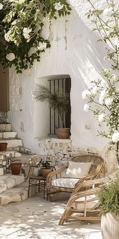 Medditeranean Garden Ideas, Mediterranean Backyard Ideas, Gorgeous Patio, Mediterranean Patio, Photography House, California Life, Patio Decor Ideas, Architecture Nature, Italy Landscape