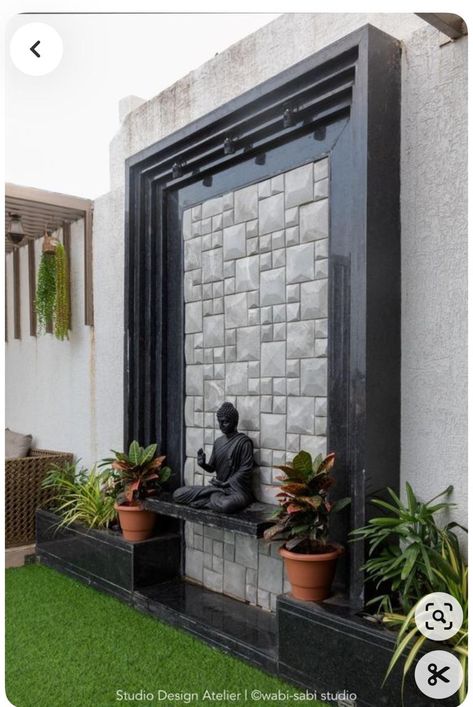 Buddha Altar, Outdoor Alfresco, Buddha Wall Decor, Wall Hanging Decorations, Compound Wall Design, Garden Wall Designs, Hall Ideas, Dream Castle, Zen Garden Design