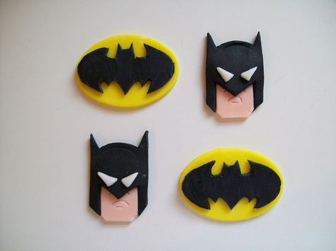 Batman and Batman Symbol Fondnt Cupcake Toppers by robin33smith, via Flickr Batman Fondant, Robin Cupcakes, Lego Batman Cakes, Batman Party Decorations, Batman Cupcakes, Superhero Cupcakes, Batman Symbol, Batman Cake, Fondant Cupcake Toppers