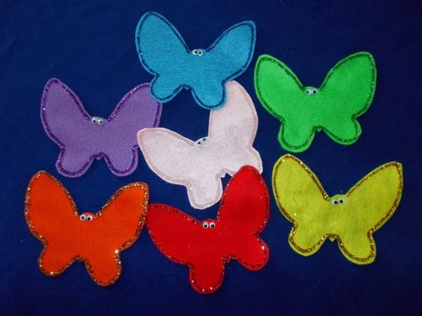 Fun with Friends at Storytime: Beautiful Butterflies Caterpillar And Butterfly Preschool Theme, Caterpillar To Butterfly Craft, Bug Felt Story, Flannel Story Boards, Butterfly Quiet Book Page, Toddler Storytime, Storytime Themes, Flannel Boards, Pete The Cats