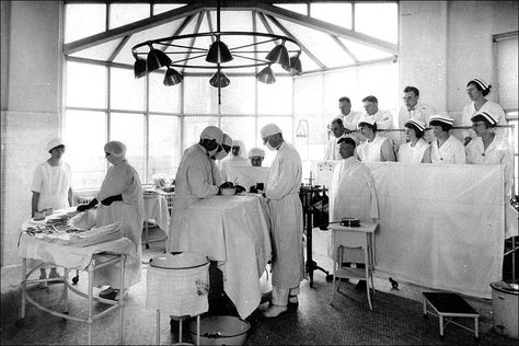 Hospital Operating Room, St. Michael’s in Toronto, (1930s) Old Hospital, Hospital Pictures, Medical Wallpaper, Hospital Interior, Vintage Nurse, Operating Room, Vintage Medical, Medical Art, Nursing Jobs