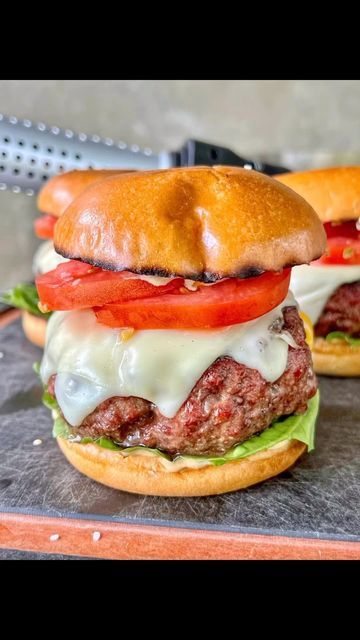 James Brown on Instagram: "Bacon Jam Juicy Lucy 🍔 . The full recipe is on my website 👉 link in bio" Bacon Burger Recipes, Bacon Jam Burger, Bacon Wrapped Burger, Juicy Lucy Burger, Kfc Chicken Recipe, Can Life, Juicy Lucy, Colby Cheese, Beef Bacon