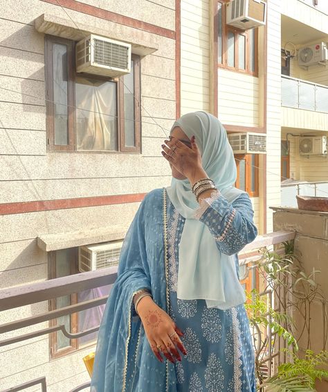 in my “desi girl” era🪐✨🪷 Hijab; @hayaelegancee 🤍 . . . . [desi, desi aesthetics, aesthetics, chudiyan, bangles, traditional, ethnic, Indian, desi girl, desi era, evening, fyp, for you page, explore, explore page] #desigirl #eid #eidmubarak #eidfit #eiduladha #eid2024 #girlaesthetics #instadaily #desiaesthetics #fyppppppppppppppppppppppp #explorepage Chudiyan Bangles, Ethnic Poses, Eid Photoshoot Ideas, Desi Attire, Desi Fits, Desi Aesthetics, Picture Editing, Modest Casual Outfits, Hijabi Fashion Casual