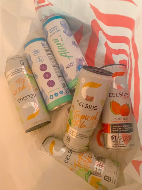 Celsius Energy Drink, Best Energy Drink, Healthy Energy Drinks, Strawberry Guava, Drink Aesthetic, Food Babe, Body Energy, Food Obsession, Pretty Food