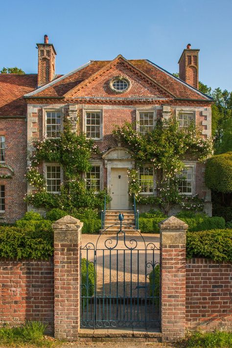 English Manor Houses, Casa Vintage, English Manor, Dream Cottage, Countryside House, Inspire Me Home Decor, Dream House Rooms, Hus Inspiration, English House