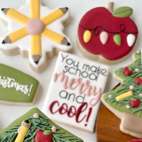 Teacher Christmas Cookie Gifts, Teacher Sugar Cookies Gift Ideas, Christmas Teacher Cookies, Teacher Christmas Cookies Decorated, Teacher Christmas Cookies, Christmas Cookies For Teachers, School Sugar Cookies, Christmas Cookie Cake, Shortbread Cookies Christmas