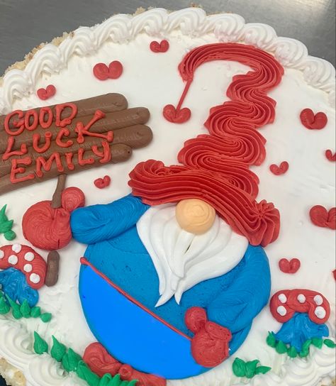 Gnome Desserts, Gnome Cake Ideas, Gnome Birthday Cake, Gnome Cakes, Christmas Desserts Ideas, Gnome Cake, Christmas Cupcake Cake, Cookie Cake Ideas, Dq Cake