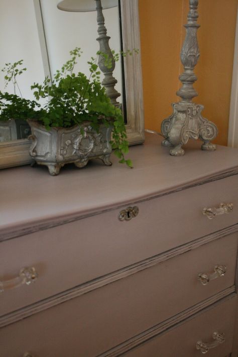 Using Chalk Paint, Chalk Paint Furniture, Paint Furniture, French Linen, Annie Sloan, Cottage Homes, Antique Dresser, Metallic Paint, Painting Projects