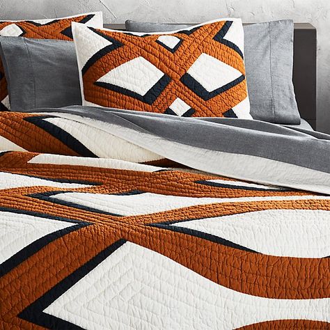 Calica Chain Pattern Rust Full/Queen Quilt | Pinstripe Bedding, Modern Duvet Covers, Grey Linen Bedding, Cheap Bedding, Linen Layers, Bed Linen Design, Lightweight Bedding, Chic Bedding, Chain Pattern