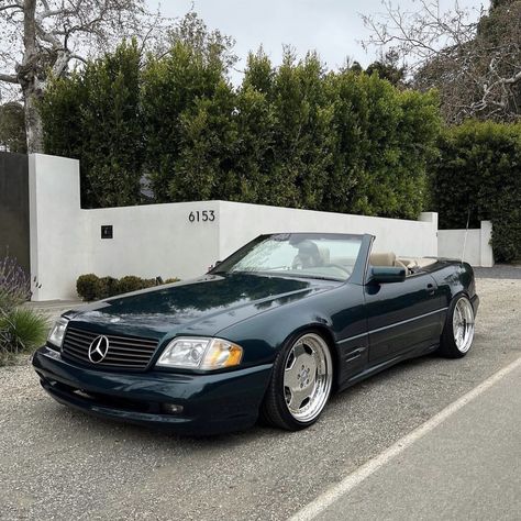 Mercedes Cabriolet, Mercedes 500sl, Mercedes Sl500, Mercedes R129, Mercedes Sl, Cool Car Pictures, Euro Cars, Classic Mercedes, Pretty Cars