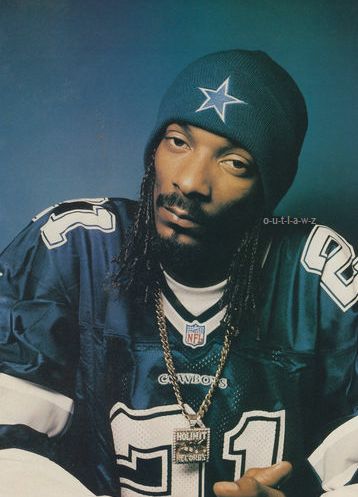 Snoop Snoop Dogg 90s, 90s Rappers Aesthetic, 90s Rappers, Source Magazine, Looks Hip Hop, Hip Hop Classics, Gangsta Style, Real Hip Hop, Snoop Dog