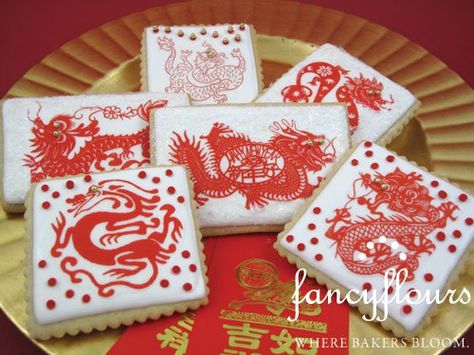 Chinese Cookies, New Years Dinner Party, Chinese New Year Cookies, Dragon Baby Shower, Chinese New Year Food, Dragon Cakes, Dragon Box, Chinese New Year Party, Dragon Cookies