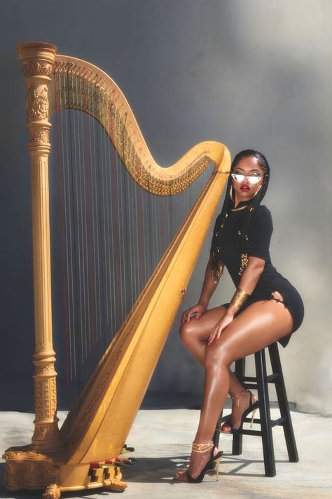 Grammys: Harpist Madison Calley Performing With Roddy Ricch Madison Calley, Beyond Grateful, Brown Legs, Legendary Singers, Instagram Famous, Scene Design, Artistic Photography, Latest Music, Grammy Awards