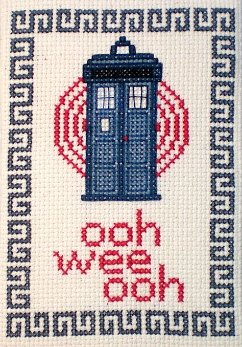 Doctor Who Tardis Cross Stitch Cross Stitch Patterns Nerdy, Doctor Who Cross Stitch, Doctor Who Crafts, Geeky Cross Stitch, Snitches Get Stitches, Nerd Crafts, Crochet Etsy, Wibbly Wobbly Timey Wimey Stuff, Stitch Embroidery