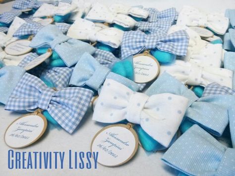 Piccoli papillon come portaconfetti per la nascita di Alessandro... Seguimi anche sulla pagina facebook 'Creativity Lissy'! Indian Baby Showers, House Gift Box, Porta Confetti, Baby Event, Baby Favors, Birth Cards, Acrylic Wedding Invitations, Baby Baptism