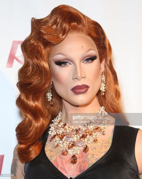 Cast member of season seven of 'RuPaul's Drag Race' Miss Fame arrives at a viewing party for the show's premiere at the Chateau Nightclub & Rooftop at the the Paris Las Vegas on February 20, 2015 in Las Vegas, Nevada. Miss Fame Drag, Miss Fame, Logo Tv, Rupaul's Drag Race, Warrior Queen, Viewing Party, Cast Member, Rupauls Drag Race, Creative Video