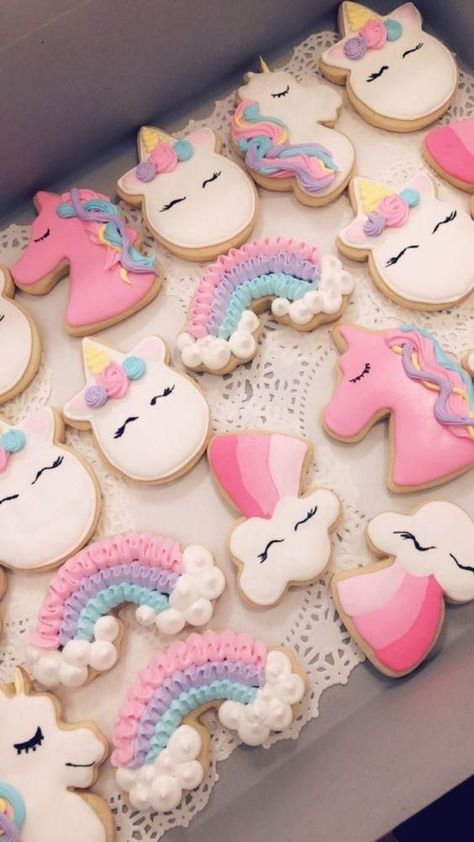 Ideas fiesta de Unicornios Threenage Dream, 4de Verjaardag, Rainbow Unicorn Birthday Party, Unicorn Desserts, Unicorn Birthday Party Decorations, Unicorns And Rainbows, Rainbow Unicorn Party, Unicorn Themed Birthday Party, Unicorn Cookies