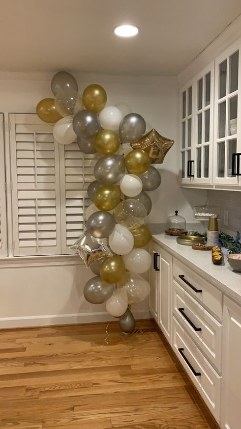 Give to your party a glam touch, by adding gold and silver balloons. Good for any celebration, weddings, birthdays, gender reveal, baby shower, etc. Golden Silver Balloon Decoration, Gold And White Themed Birthday Party, Gold And Silver Birthday Theme, Silver And Gold Birthday Party Decor, White And Gold Decorations Party Ideas, Gold And Silver Birthday Decorations, Gold And White Birthday Party, Silver And Gold Party, Silver And Gold Decorations