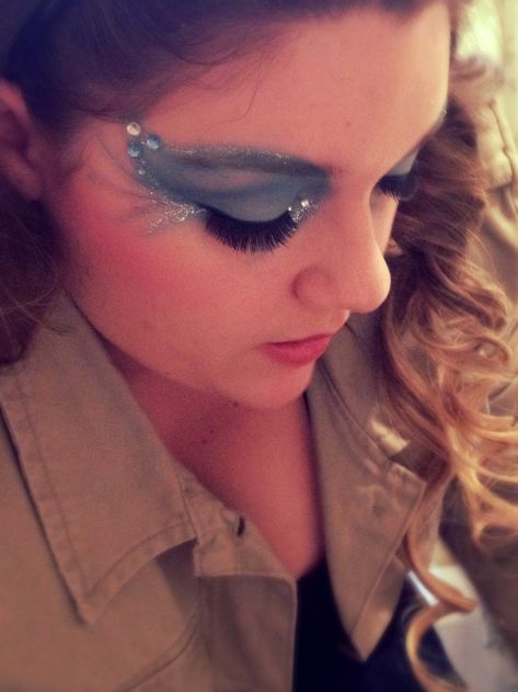 Seussical the musical, Gertrude McFuzz Gertrude Mcfuzz Makeup, Jungle Book Elephant Costume, Elephant Makeup Halloween, Suessical The Musical Makeup, Seussical Aesthetic, Seussical Gertrude, Seussical Makeup, Seussical Set, Seussical Musical