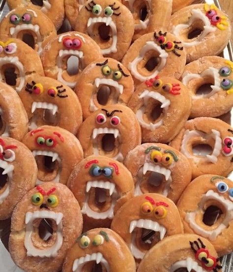 35+ Freakishly Fun and Engaging DIY Halloween Party Ideas for Kids | HubPages Donut Monsters For Halloween, Bakersman Ideas For Kids, Donut Halloween, Diy Halloween Party Ideas, Halloween Pancakes, Halloween Party Ideas For Kids, Halloween Torte, Halloween Treats To Make, Halloween Brownies