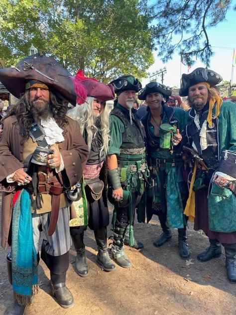 Pirate Halloween Party, Eve Costume, Renn Faire, Peter And The Starcatcher, Ren Faire Outfits, Adventure Decor, Pirate Outfit, Pirate Wench, Pirate Halloween