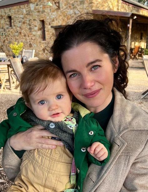 Jessica Grace Smith with her child Jessica Grace, Acting School, Drama School, Marital Status, Brown Hair Colors, Net Worth, Performance Art, Eye Color, Celebrities Female