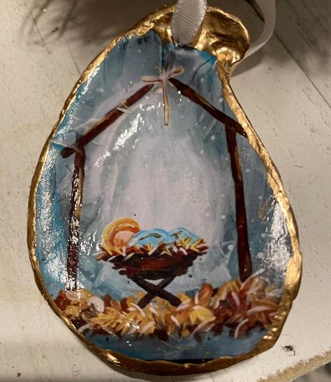 Baby Jesus in the Manger Christmas Ornaments - Etsy Oyster Shells Diy, Jesus In The Manger, Manger Christmas, Seashell Christmas Ornaments, Beach Christmas Decorations, Oyster Ornament, Beach Themed Crafts, Coastal Ornament, Oyster Shell Crafts