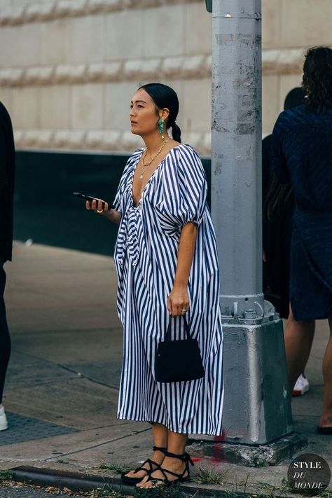 Summer Sales: Fashion Deals You Don’t Want to Miss — StyledByKemi Rachel Wang, Rachael Wang, Street Style Summer Outfits, Outfit Ideas 2024, Summer Street Style, 2020 Street Style, Gingham Fashion, Reportage Photography, Summer Street