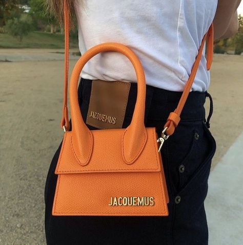 photo creds - unknown - comment or dm for credit ✧ ✧ Jacquemus Bag, Bag Obsession, Fancy Bags, Luxury Purses, Bags Aesthetic, Pretty Bags, Celine Luggage Bag, Cute Purses, Orange Bag