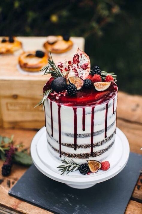 Dessert Aux Fruits, Naked Cakes, Cake Trends, Wedding Cake Inspiration, Cupcake Cake, Drip Cakes, Savoury Cake, Food Cakes