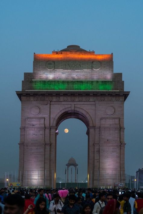 India Gate ❤️ Indian Flag Pic, India Pic, Independence Day Status, Independence Day Pictures, Freedom Fighters Of India, Happy Independence Day Images, Indian Army Wallpapers, Happy Independence Day India, India Travel Places