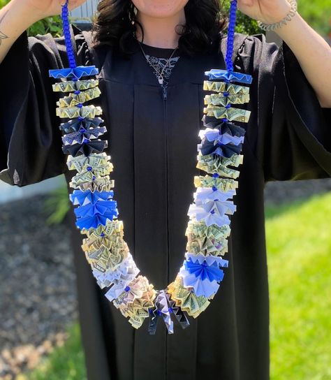 How to Make a Money Lei for Graduation – Fun-Squared Graduation Candy Lei, Lei For Graduation, Creative Graduation Gifts, Money Lei Diy, Graduation Leis Diy, Graduation Party Pictures, Graduation Money Lei, Graduation Money Gifts, Diy Graduation Gifts